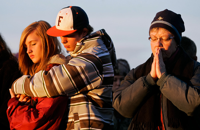 easter-sunrise-service-at-fort-rock-03-1