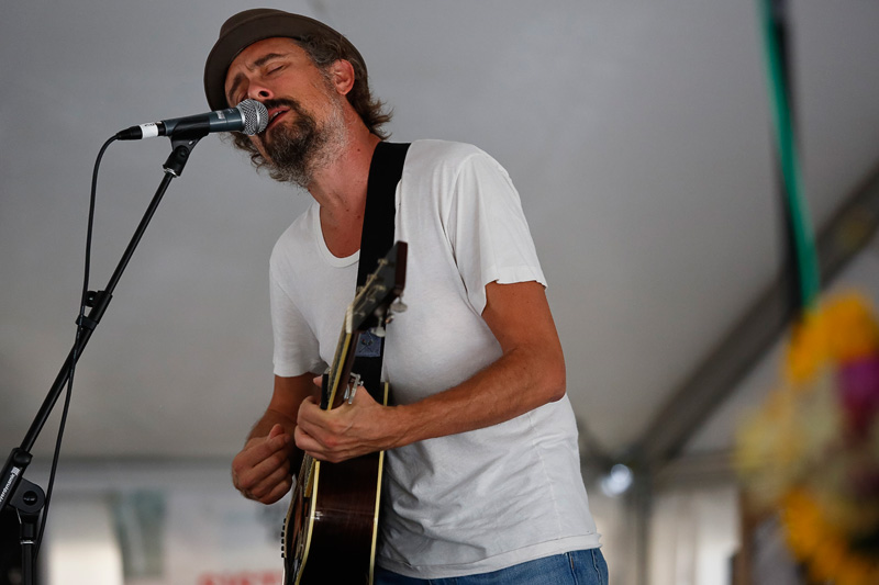 sisters-folk-festival06