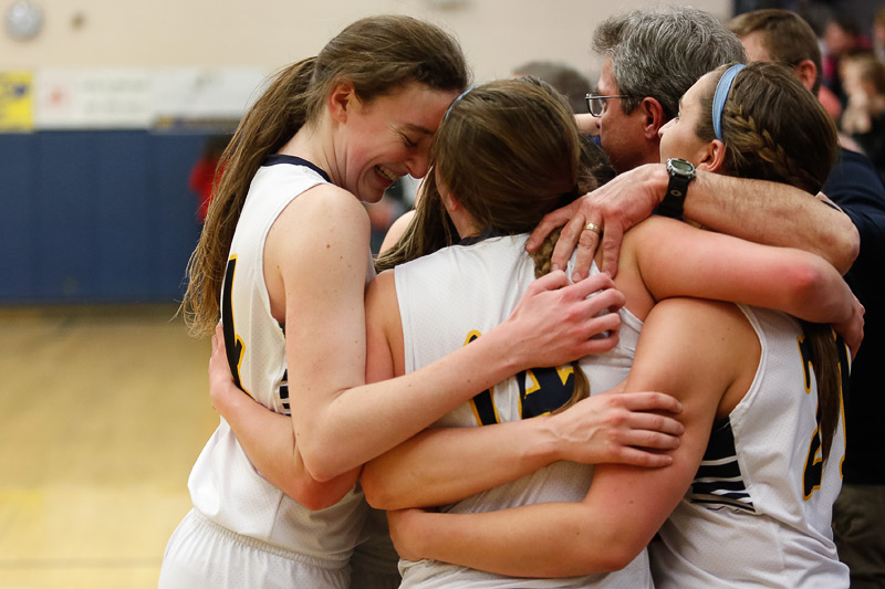 2014_03_hsbball_state_bend-springfield15