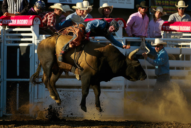 2014_06_sistersrodeo-xtremebulls06