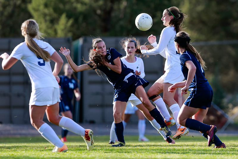 2014_11_hssoccer-sumsalem04