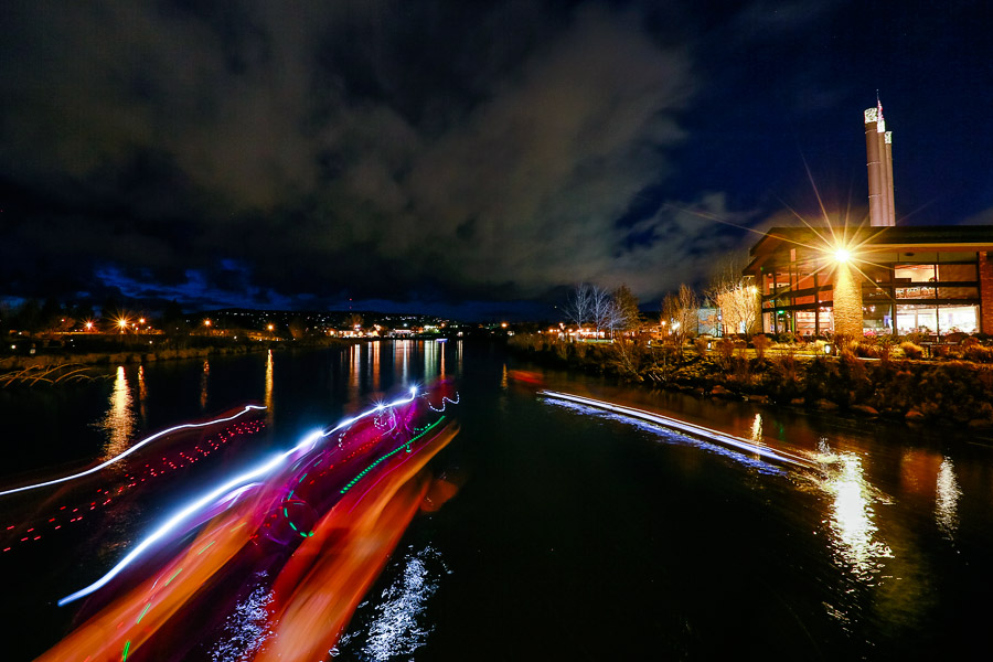 2014_12_xmaslightskayak07