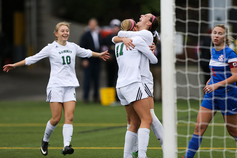 2015_11_hssoccer-sumstate-37