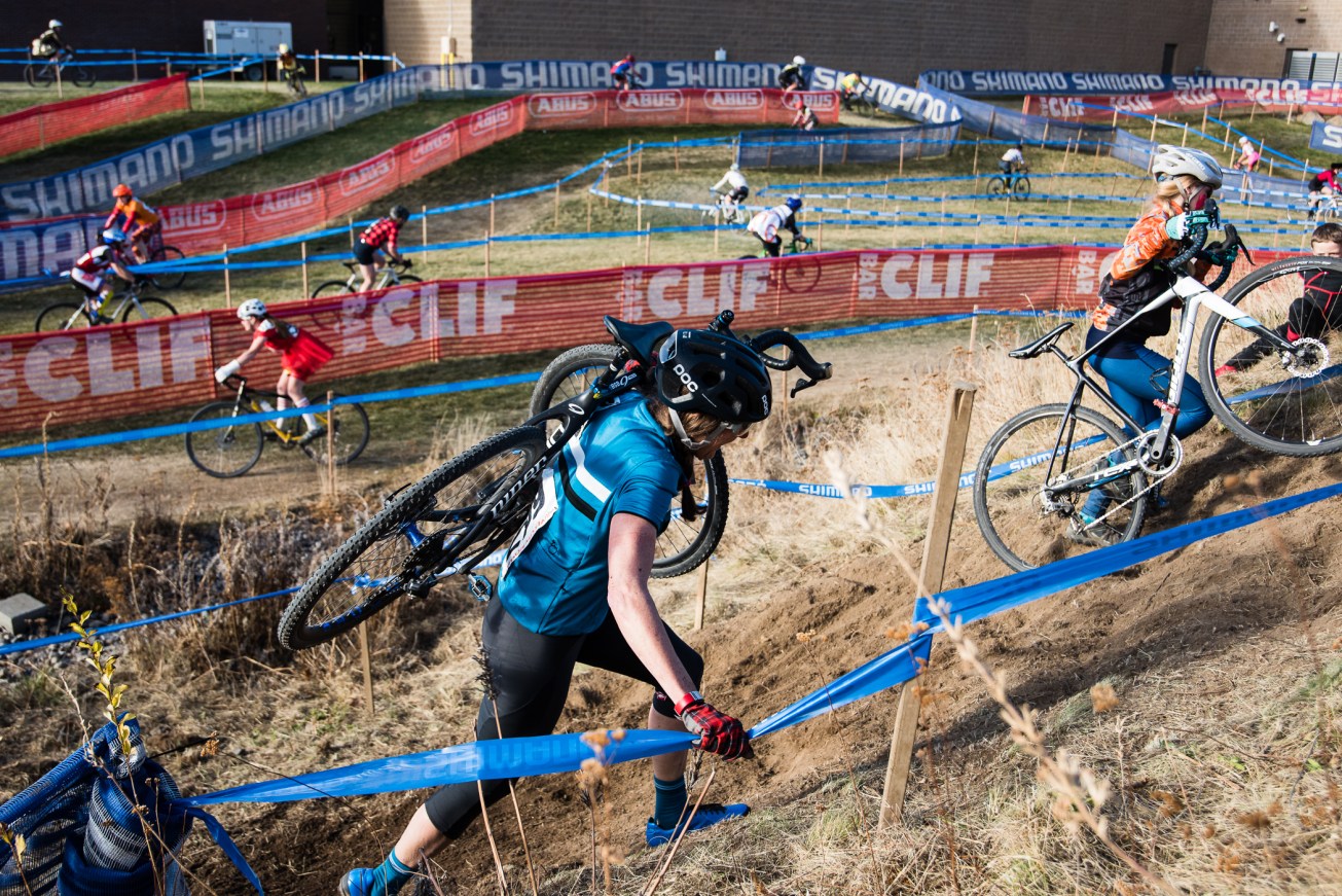 2018_11_costumedcross14