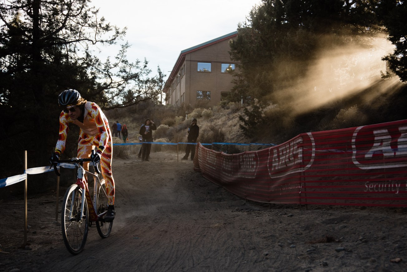 2018_11_costumedcross64