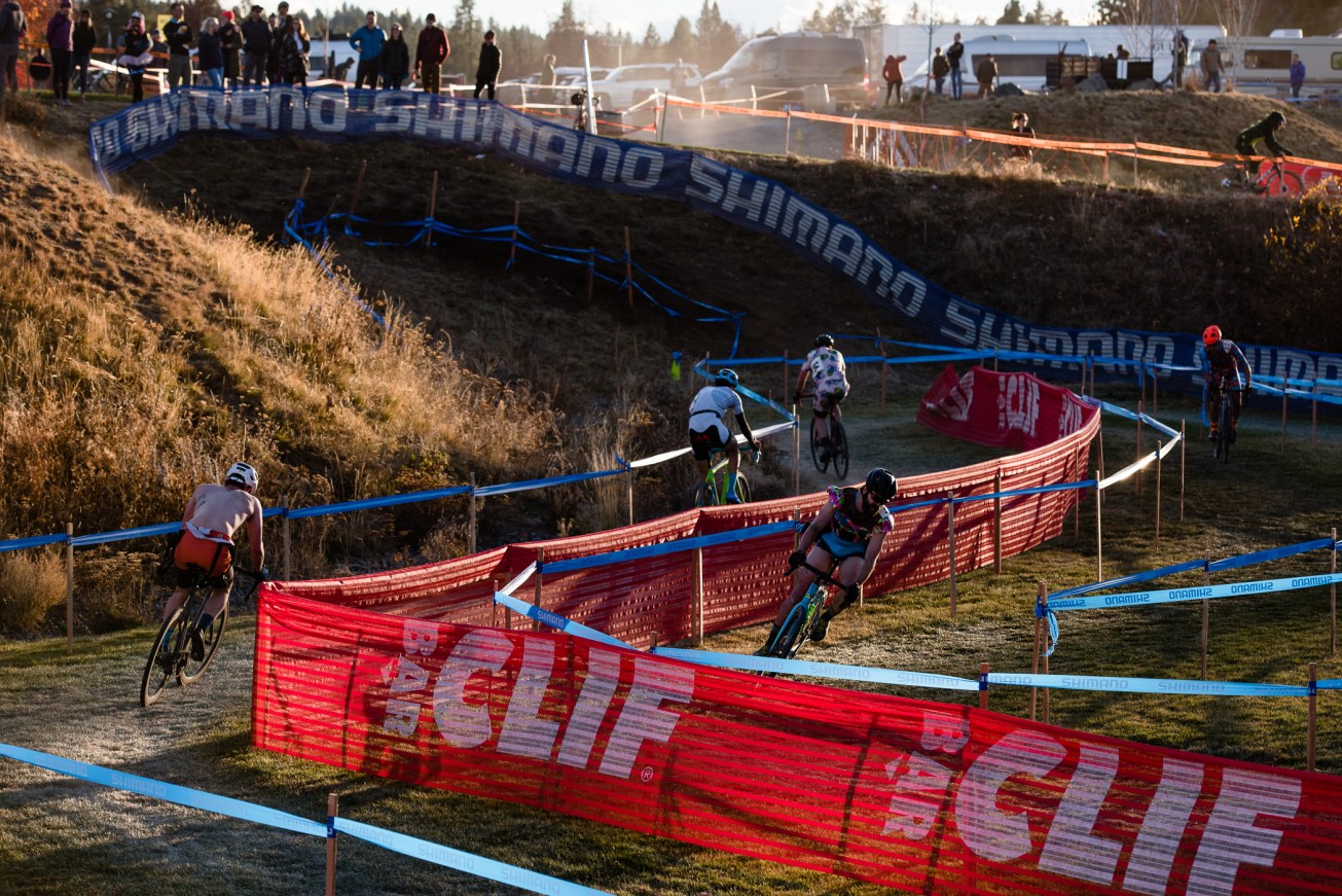 2018_11_costumedcross97